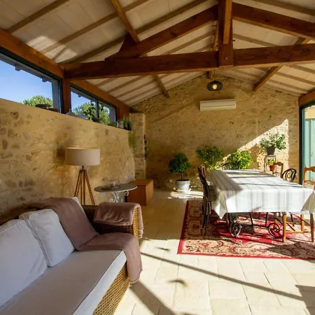 Semesterbostad Maison Climatisee Avec Piscine Privee, Wifi, Parking Et Jardin Proche De - Fr-1-616-137